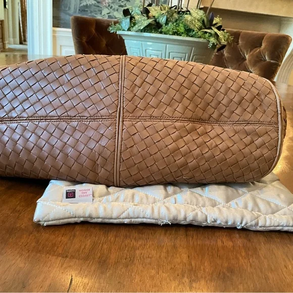 Bottega Veneta Intrecciato Woven Leather Shoulder Bag in Brown - Picture 8 of 13